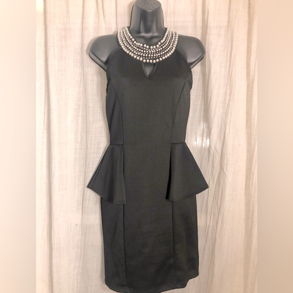 Black short dress with Pearls!!
